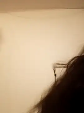 Snapshot of piiruwx chatting on 10/27/25, 03:27 piiruwx online show from 10/27/25, 03:27