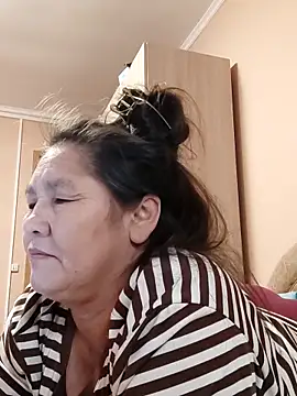 Zulfiya Bruce online show from 10/20/25, 01:39