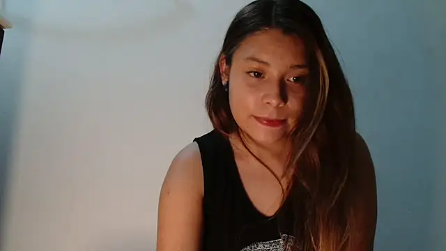 Snapshot of 3littleschoolteens chatting on 07/07/26, 07:09 3littleschoolteens online show from 07/07/26, 07:09