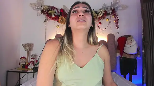 ISABELLASSMITH online show from 01/02/25, 09:39