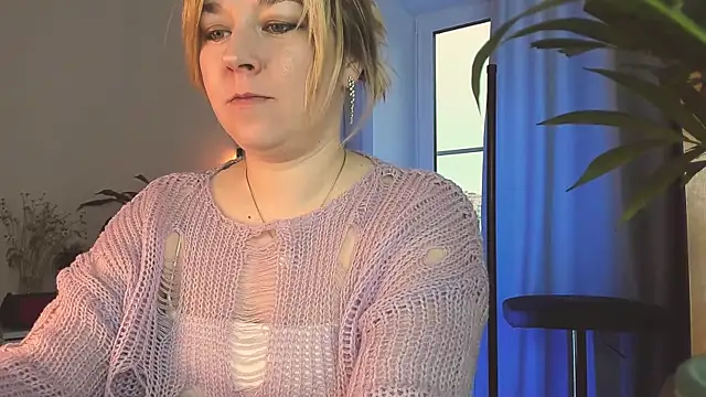 5 in one online show from 04/17/26, 04:04