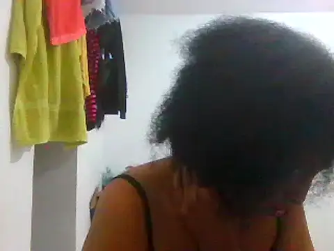 Snapshot of Aishamara chatting on 02/23/25, 07:11 Aishamara online show from 02/23/25, 07:11