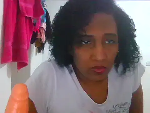 Snapshot of Aishamara chatting on 03/01/25, 08:10 Aishamara online show from 03/01/25, 08:10
