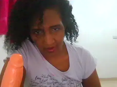 Snapshot of Aishamara chatting on 03/02/25, 04:50 Aishamara online show from 03/02/25, 04:50