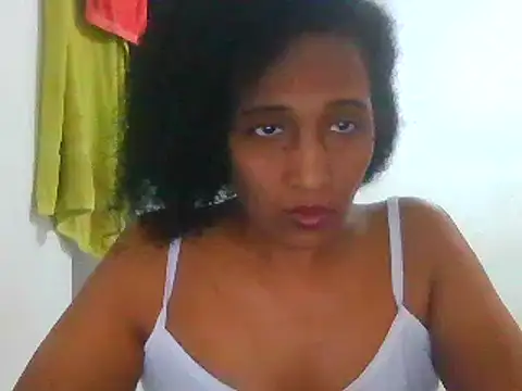 Snapshot of Aishamara chatting on 03/08/25, 10:24 Aishamara online show from 03/08/25, 10:24
