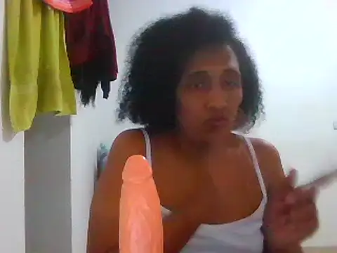 Snapshot of Aishamara chatting on 03/11/25, 09:48 Aishamara online show from 03/11/25, 09:48