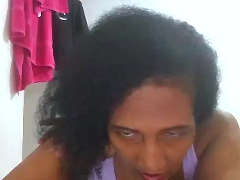 Snapshot of Aishamara chatting on 03/18/25, 08:04 Aishamara online show from 03/18/25, 08:04