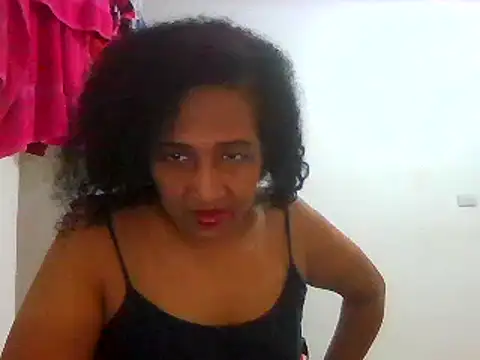Snapshot of Aishamara chatting on 03/20/25, 01:04 Aishamara online show from 03/20/25, 01:04