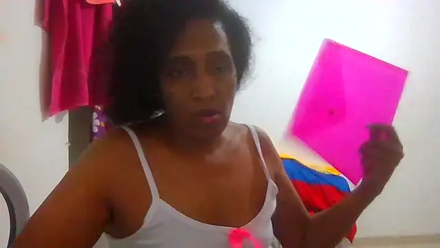 Snapshot of Aishamara chatting on 10/03/25, 02:30 Aishamara online show from 10/03/25, 02:30