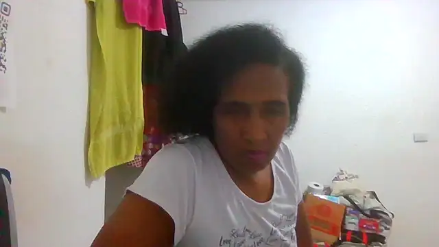 Snapshot of Aishamara chatting on 10/11/25, 06:45 Aishamara online show from 10/11/25, 06:45