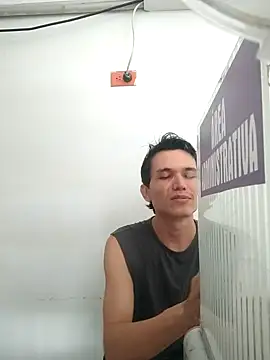 Snapshot of PrivCamZone chatting on 10/11/25, 06:28 PrivCamZone online show from 10/11/25, 06:28