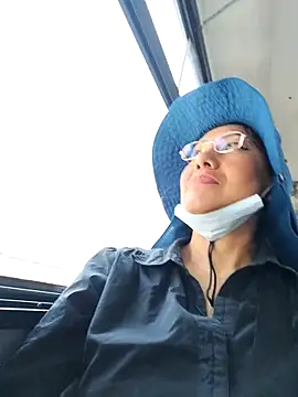 LaInsaciableIntensa online show from 09/18/25, 04:42