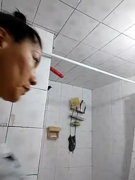 LaInsaciableIntensa online show from 10/27/25, 06:01