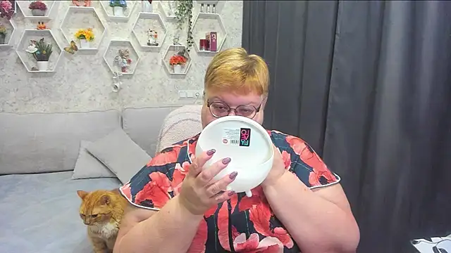  big love  online show from 04/18/26, 07:58