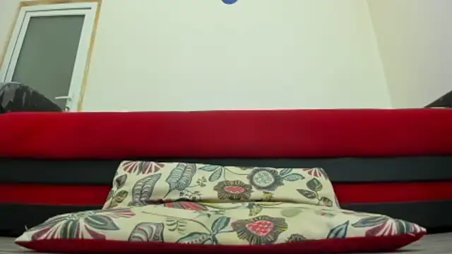 sweetheart loves online show from 10/23/25, 11:42