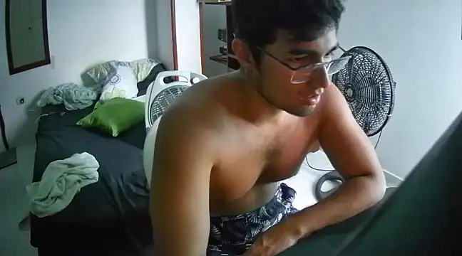 Snapshot of lechero226 chatting on 02/08/25, 07:05 lechero226 online show from 02/08/25, 07:05