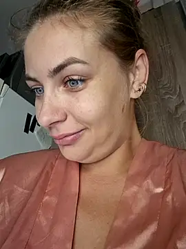 Keli Jessi online show from 10/11/25, 05:22