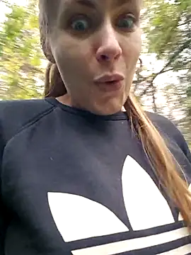 Keli Jessi online show from 10/27/25, 01:59