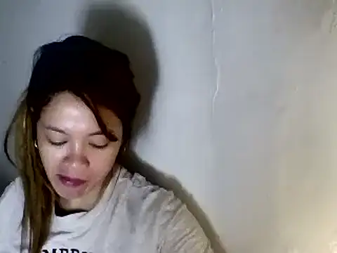 Snapshot of pinay4uwithagoodheart chatting on 12/21/24, 04:30 pinay4uwithagoodheart online show from 12/21/24, 04:30