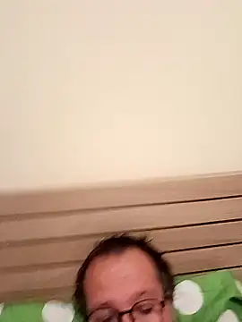 Snapshot of mike9473 chatting on 09/28/25, 08:47 mike9473 online show from 09/28/25, 08:47