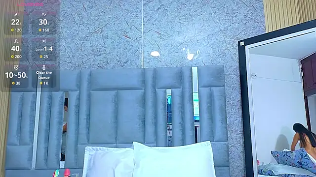 veronicaroose  online show from 06/13/26, 12:36