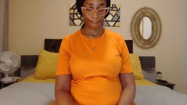 Creamyass22 online show from 11/24/25, 04:29