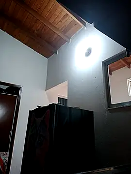 LunaZambrano online show from 09/18/25, 02:30