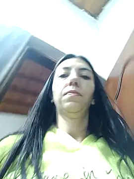 LunaZambrano online show from 11/07/25, 12:27