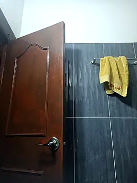 LunaZambrano online show from 03/05/26, 01:18