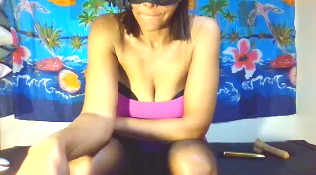 Snapshot of laetitiafun chatting on 03/05/25, 02:34 laetitiafun online show from 03/05/25, 02:34