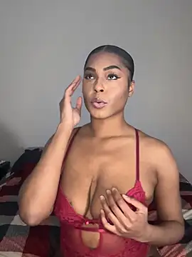 Snapshot of CandyLuxxxx chatting on 01/01/25, 03:23 CandyLuxxxx online show from 01/01/25, 03:23