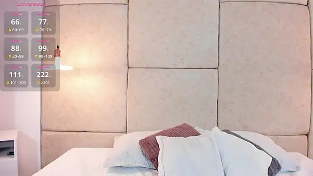 Snapshot of aisha_vs chatting on 01/19/26, 12:31 aisha vs online show from 01/19/26, 12:31