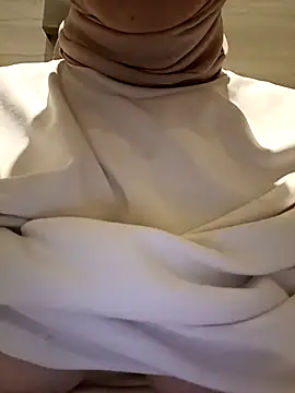 sutgibihatun online show from 11/17/25, 08:20