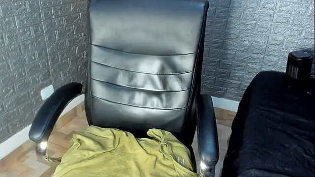 Dmtry6 online show from 10/16/25, 07:37