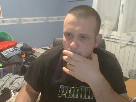 Snapshot of manubm03 chatting on 02/04/26, 05:24 manubm03 online show from 02/04/26, 05:24