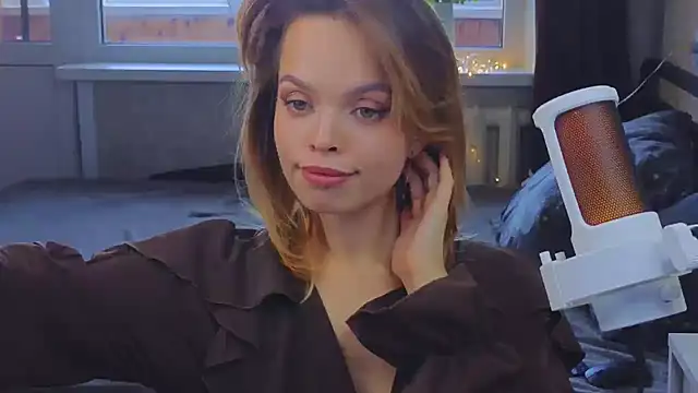 sinteas online show from 10/21/25, 10:27