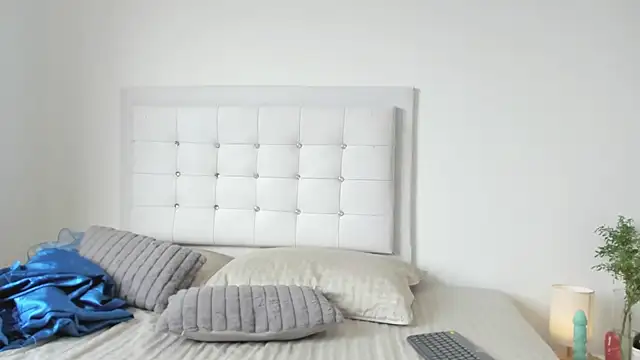 Sofia Blosom online show from 11/06/25, 06:42