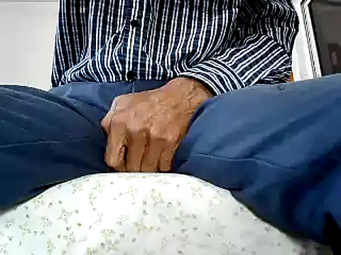 Snapshot of manan28 chatting on 01/23/25, 07:43 manan28 online show from 01/23/25, 07:43