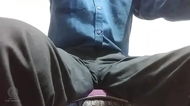 Snapshot of manan28 chatting on 02/15/25, 10:00 manan28 online show from 02/15/25, 10:00