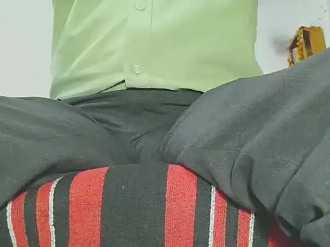 Snapshot of manan28 chatting on 11/04/25, 09:19 manan28 online show from 11/04/25, 09:19