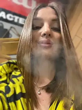 KrisMagnoly online show from 04/25/26, 02:25