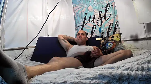 Snapshot of cum4calvin chatting on 11/08/25, 07:08 cum4calvin online show from 11/08/25, 07:08