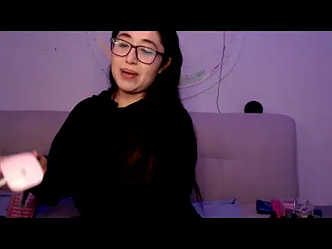 YummymeowW online show from 01/13/26, 04:01