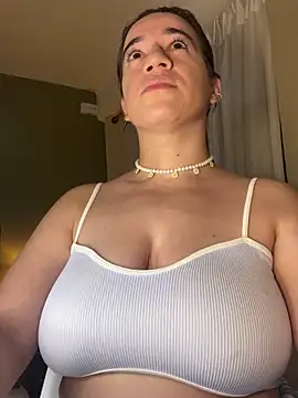 Snapshot of Antonellachic73 chatting on 02/20/25, 02:18 Antonellachic73 online show from 02/20/25, 02:18