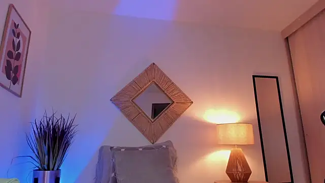 Snapshot of Antonellachic73 chatting on 11/05/25, 02:44 Antonellachic73 online show from 11/05/25, 02:44