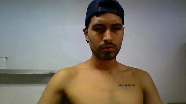 Snapshot of robinson183 chatting on 07/02/26, 12:10 robinson183 online show from 07/02/26, 12:10