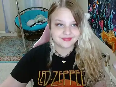 Emihaze online show from 03/22/25, 01:22