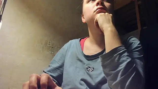 Snapshot of FrumCake chatting on 01/08/25, 03:08 FrumCake online show from 01/08/25, 03:08