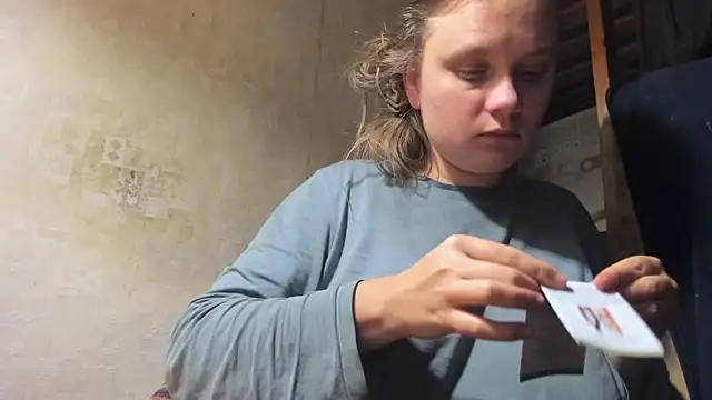 Snapshot of FrumCake chatting on 01/23/25, 12:35 FrumCake online show from 01/23/25, 12:35