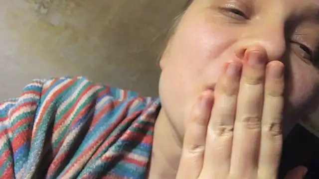 Snapshot of FrumCake chatting on 02/03/25, 01:41 FrumCake online show from 02/03/25, 01:41